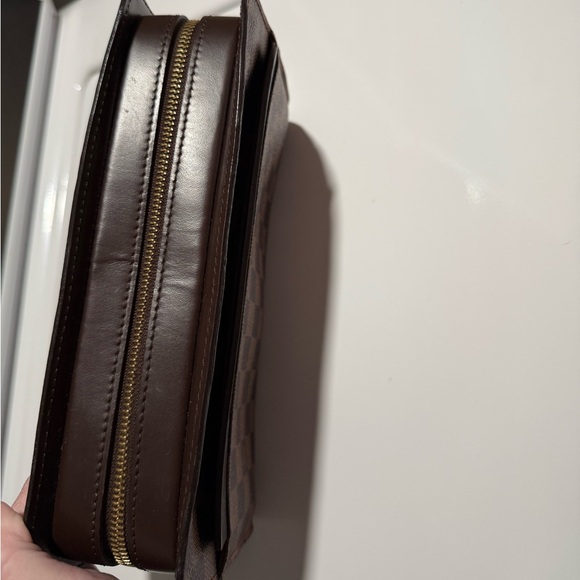 louis vuitton clutch - Picture 4 of 9